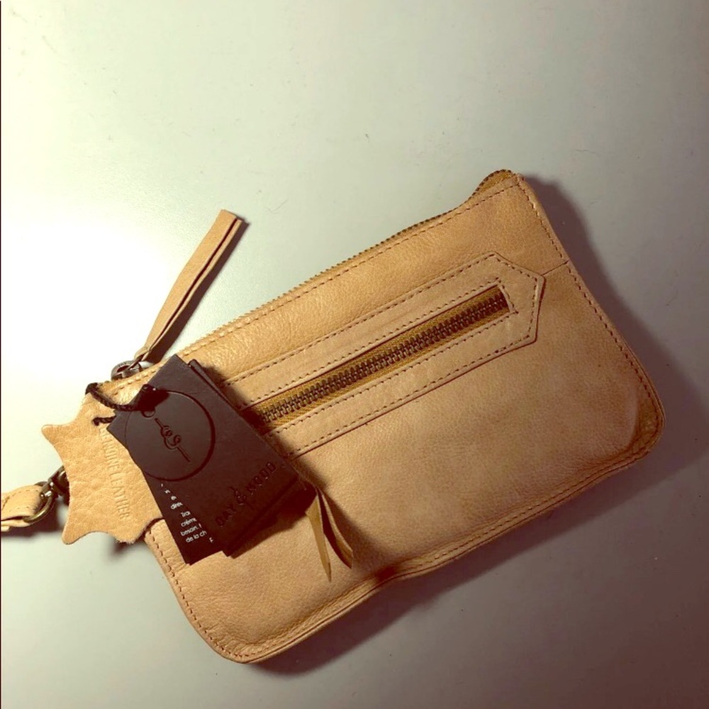 Day and mood clutch wristlet